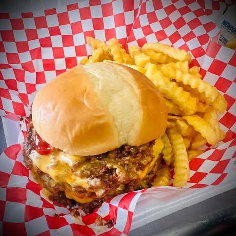 Burgers On Wheels | Darlington SC - Image 1